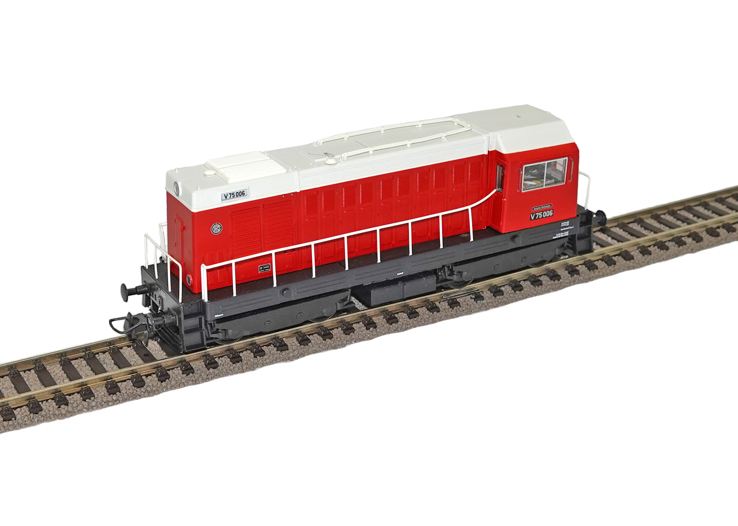 ČS-train 22200 DR Dieselelektrische Rangierlok V 75 006 Hector rot DCC